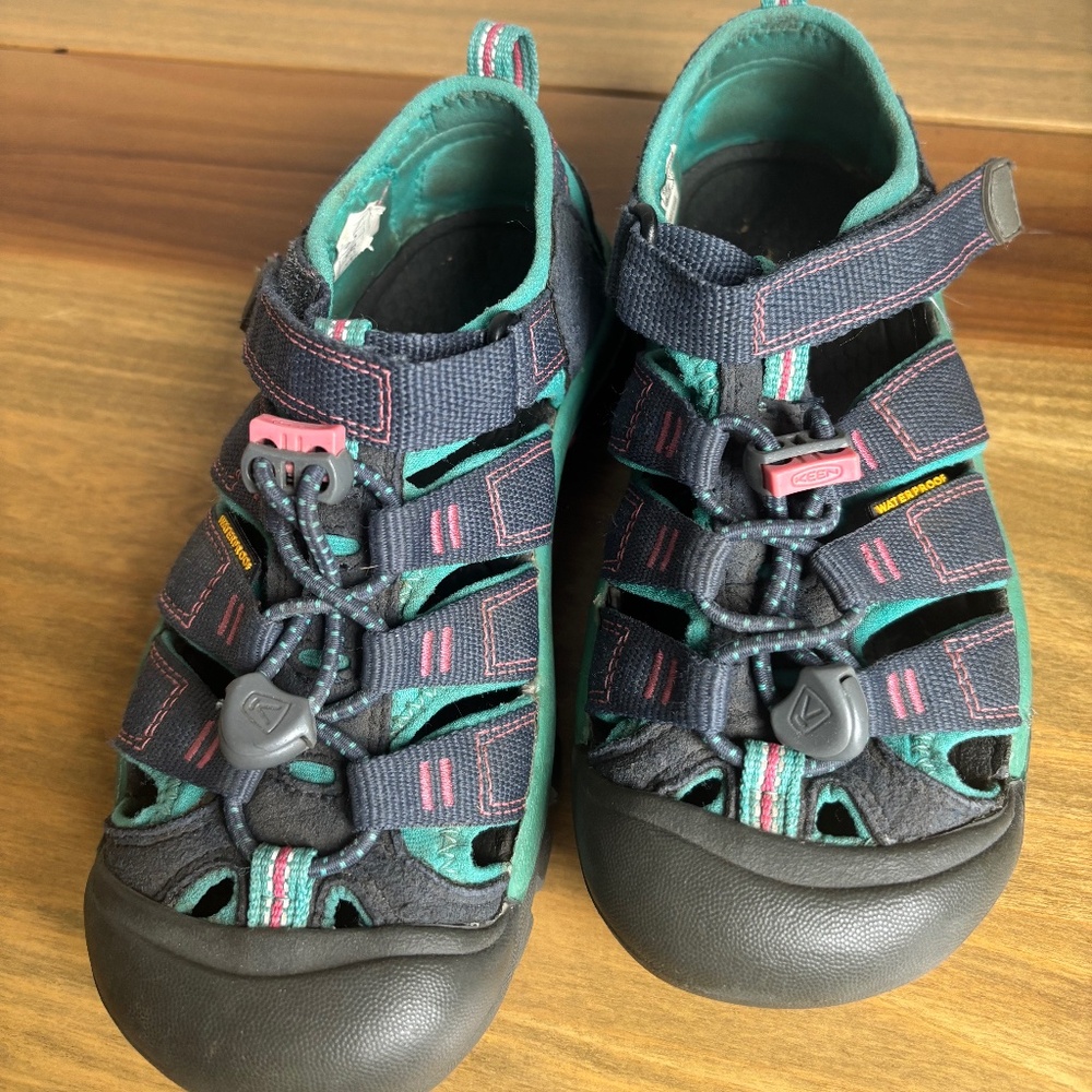 Girls Keen Sandals